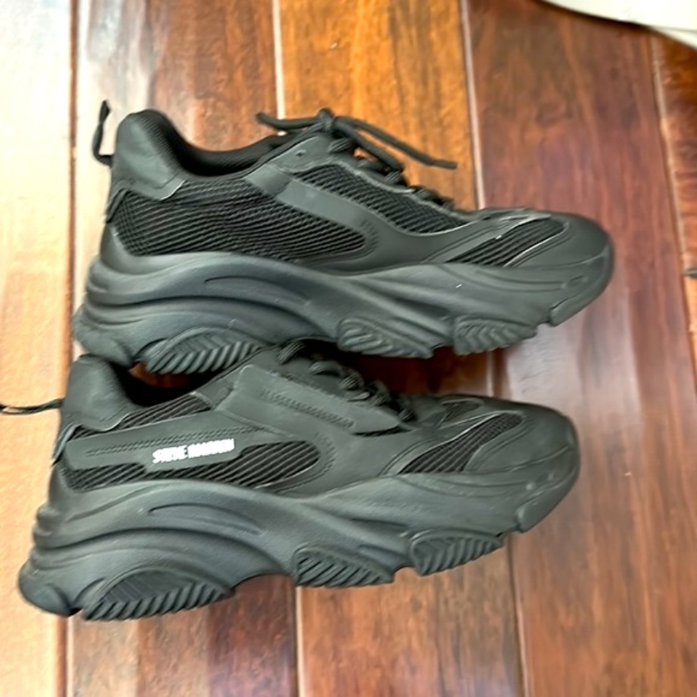 Steve Madden Possession Black Sneakers - Picture 2 of 7